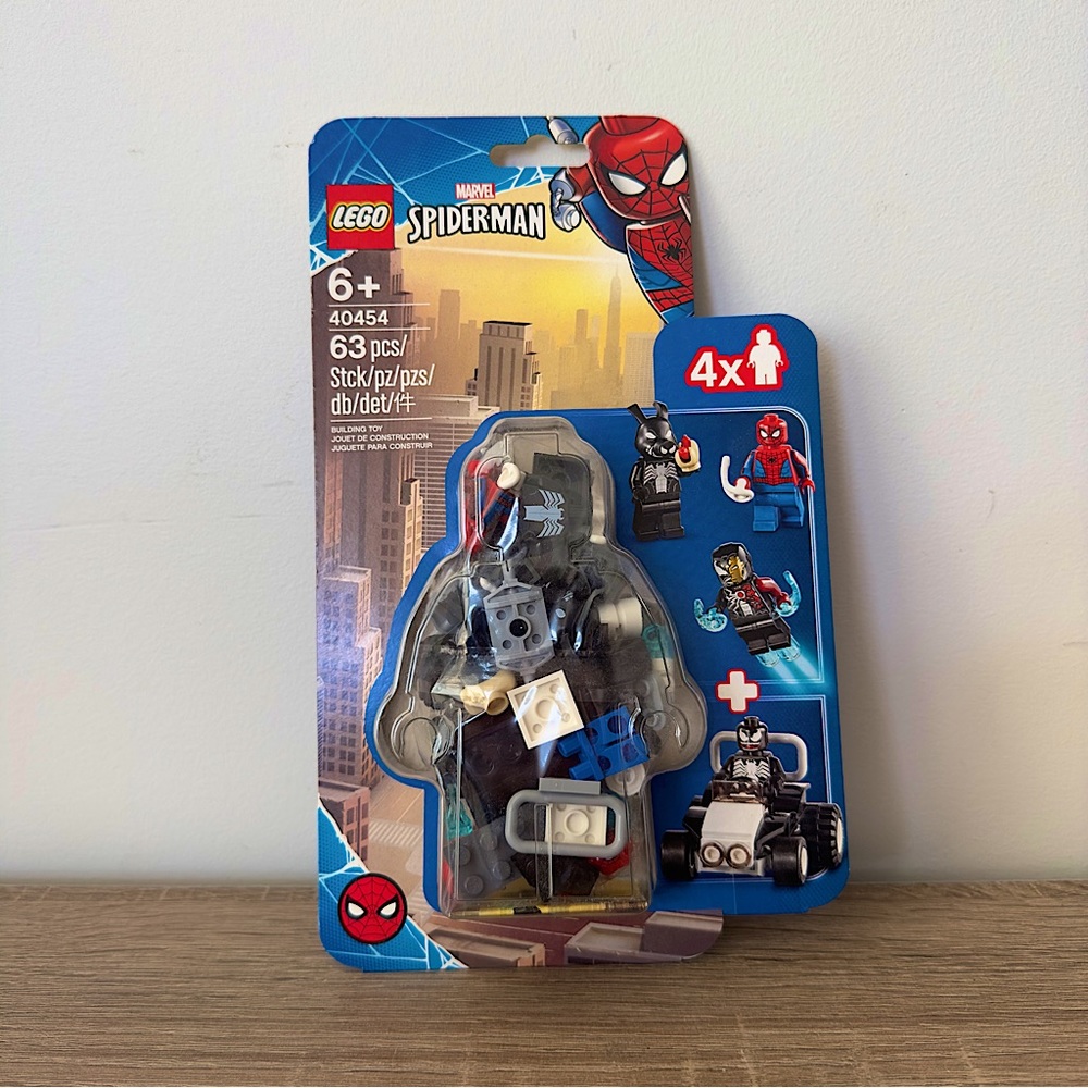 LEGO - Spider-Man Vs Venom and Iron Venom Mini Fig Set